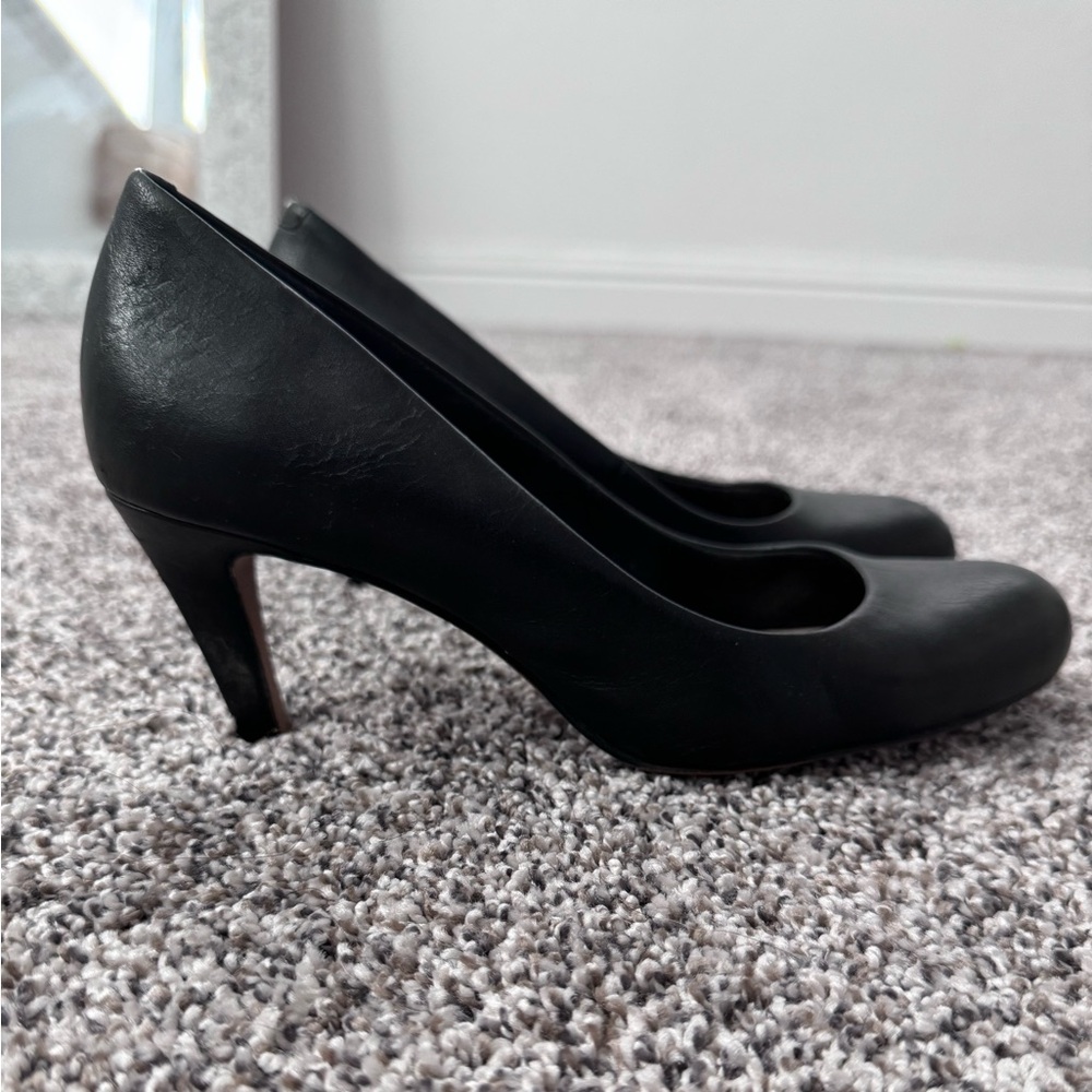 Clarks Black pumps
